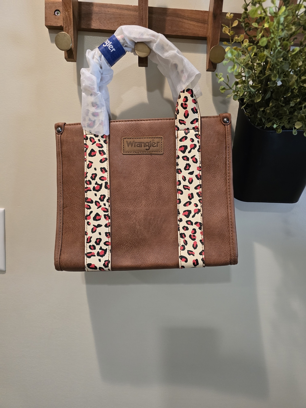 🔥 Wrangler Brown Tote Bag with Leopard Accent Straps
